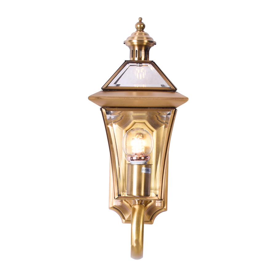 Beautiful and functional outdoor lighting: 9 classic brass wall lights -  Mooielight